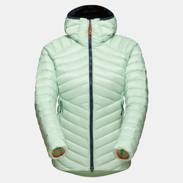 BROAD PEAK IN HOODED - 1